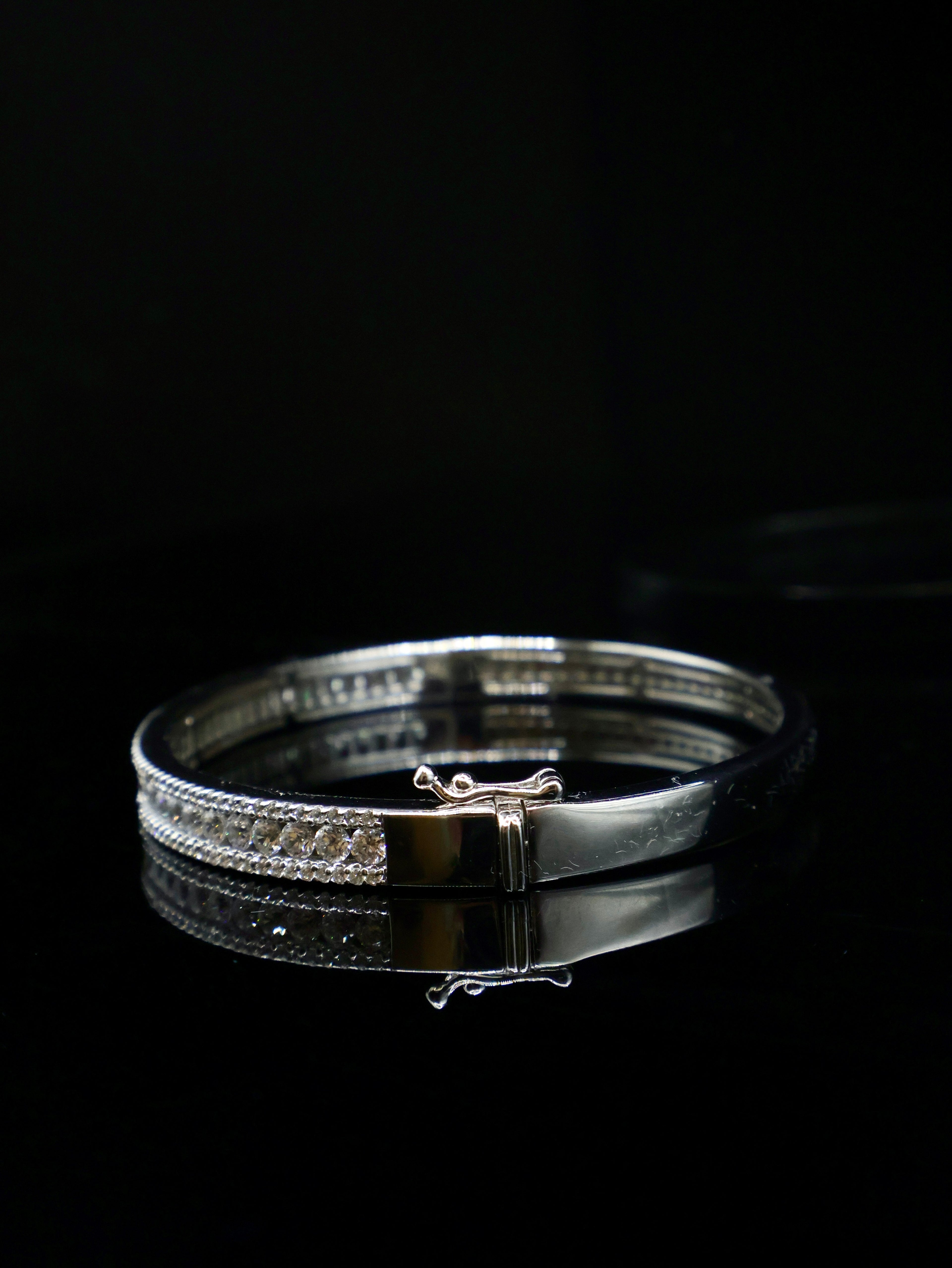 WOMEN'S - Pulsera Rigida Brillantes Plata 925