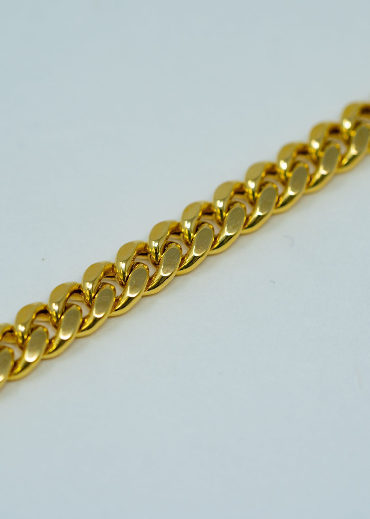 WOMEN'S BRACELETS - CURB LINK