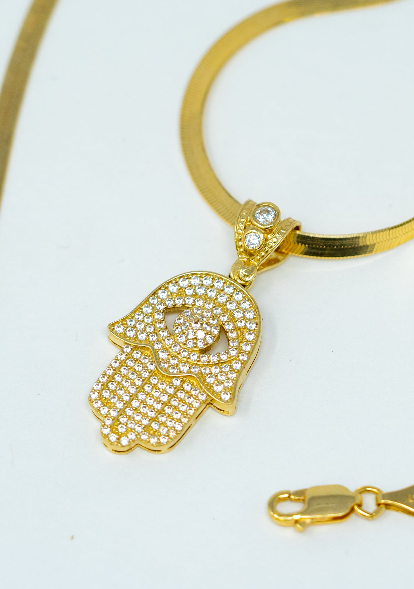 WOMEN'S MEDALLION - MANO FATIMA