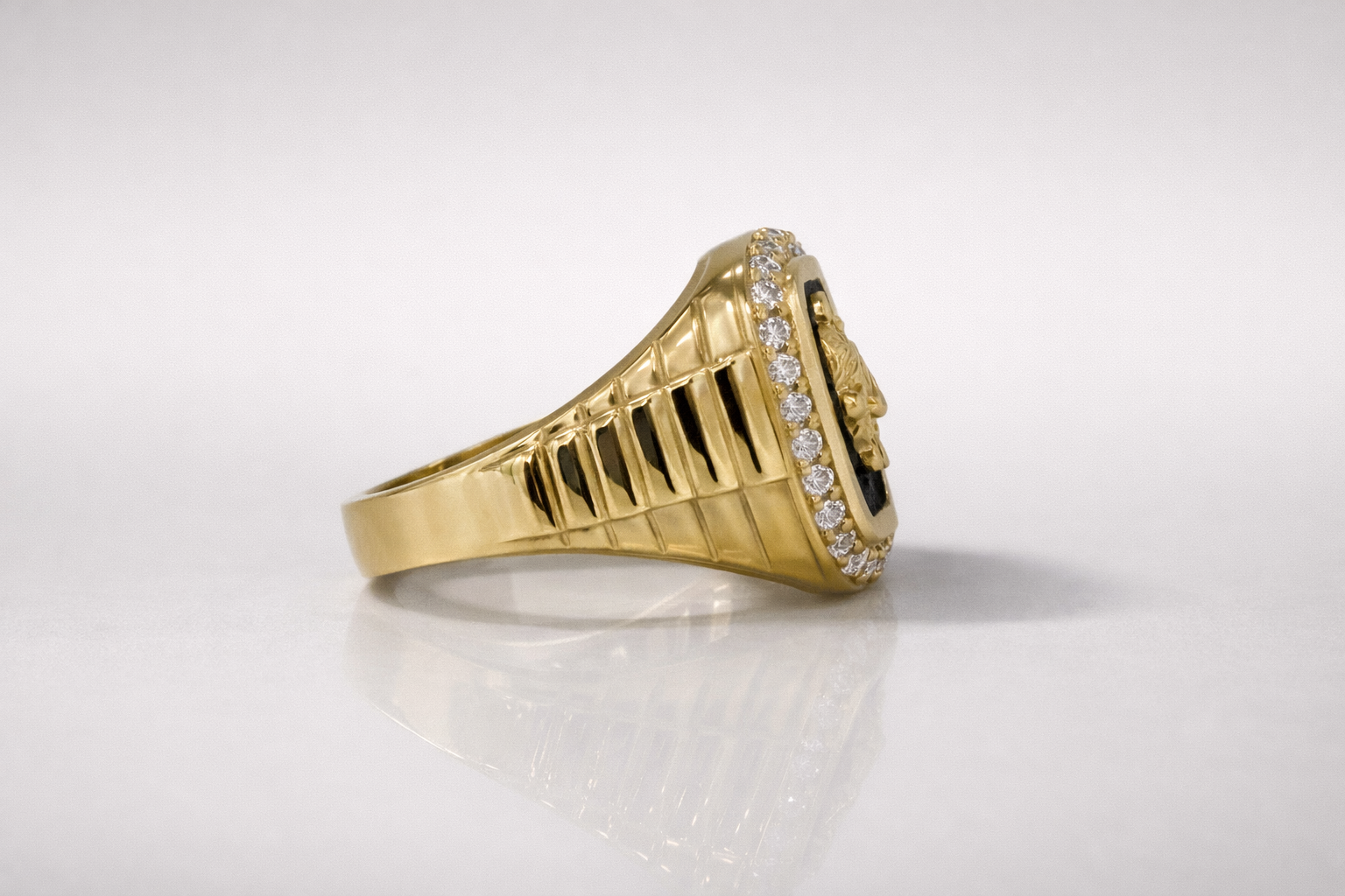 10K Gold Men’s Horse Design Ring