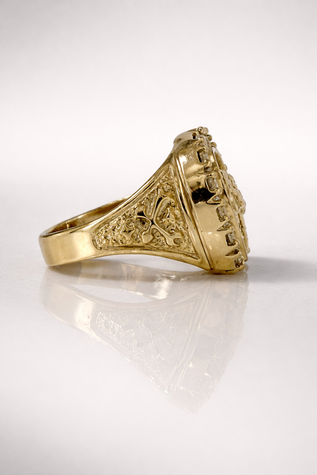 10K Gold Men’s Horse Design Ring