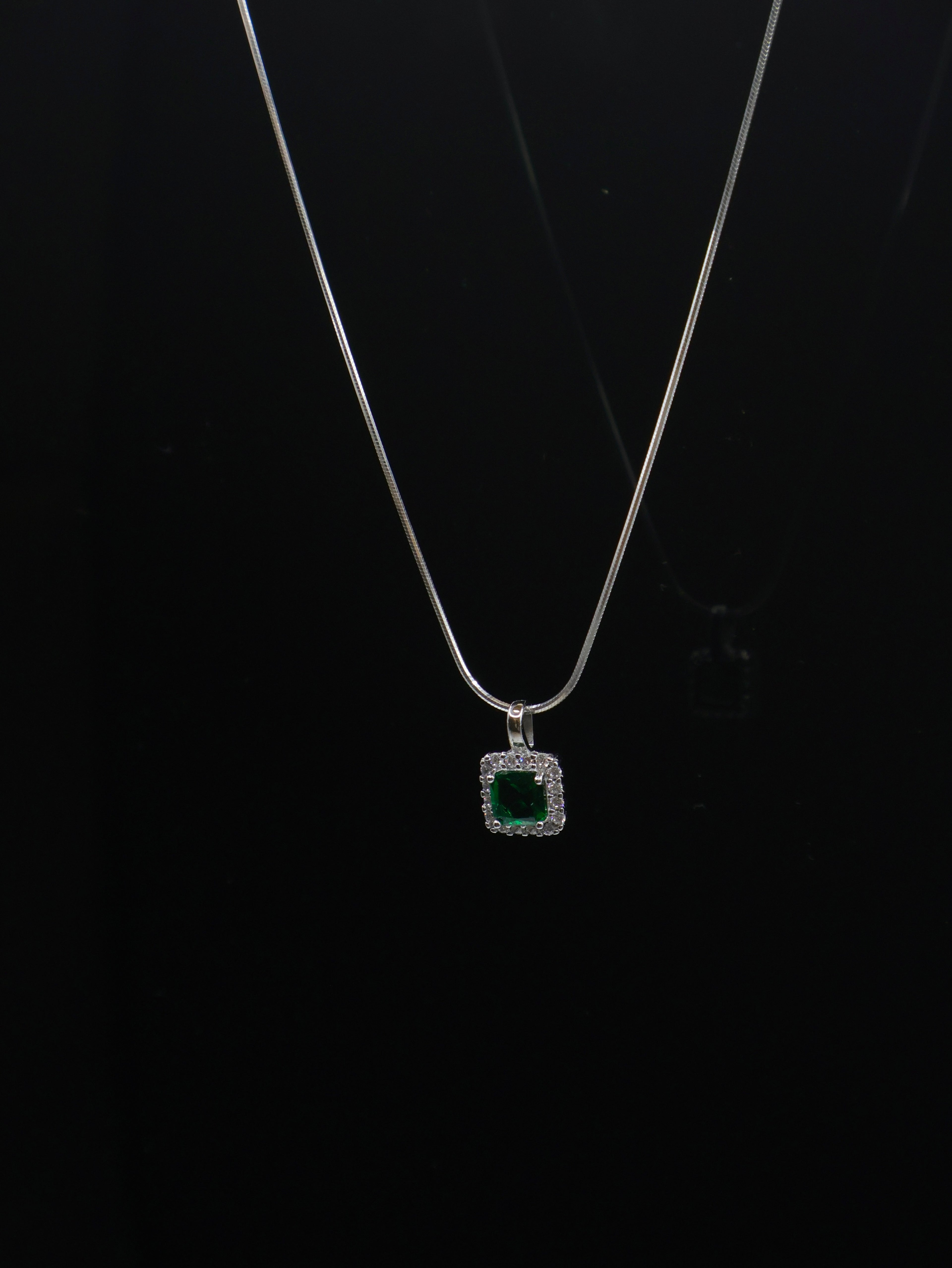 WOMEN'S - Gargantilla con Dije Brillante N 925