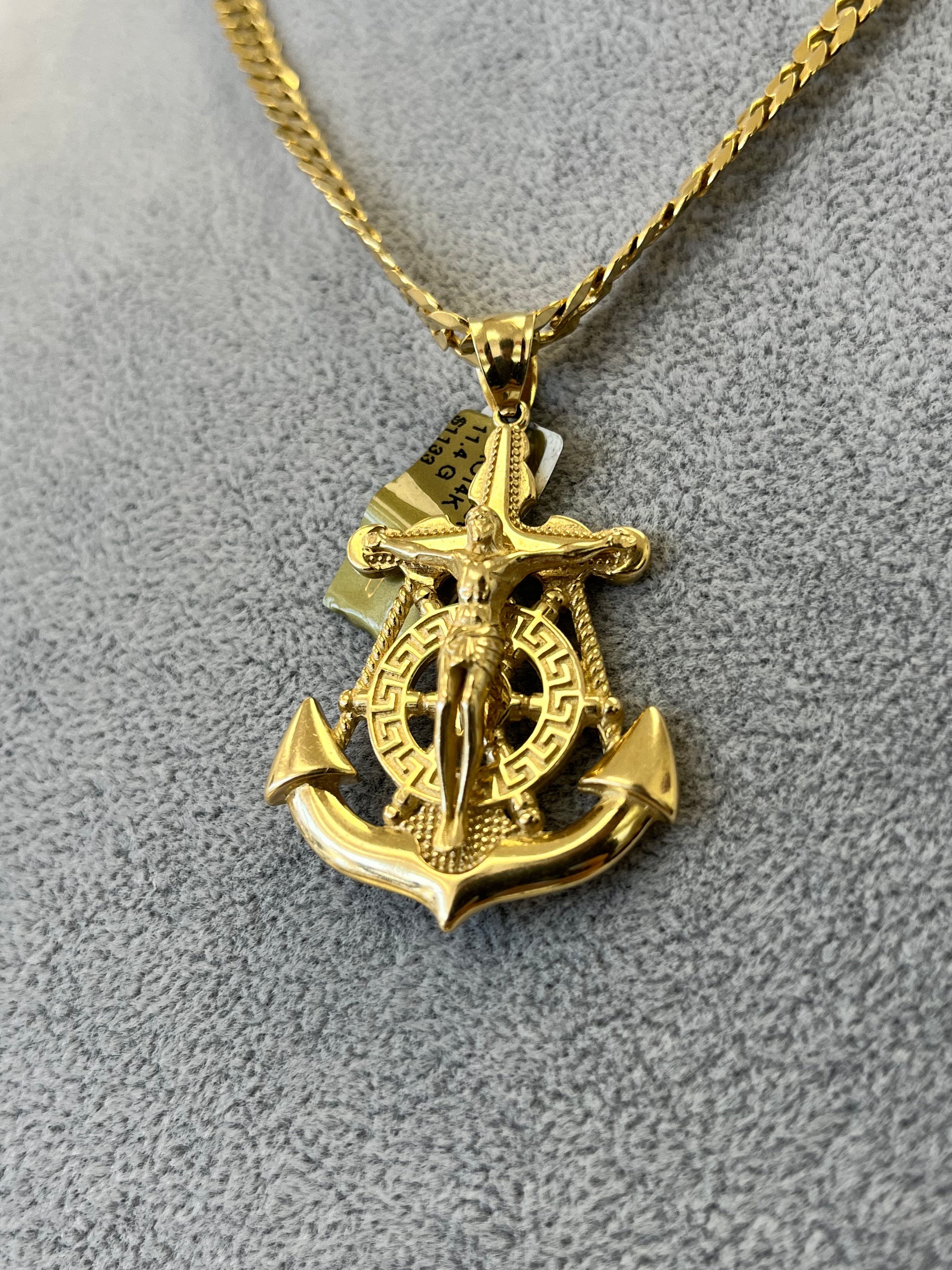 DIJE ANCLA CON JESÚS ORO 14K
